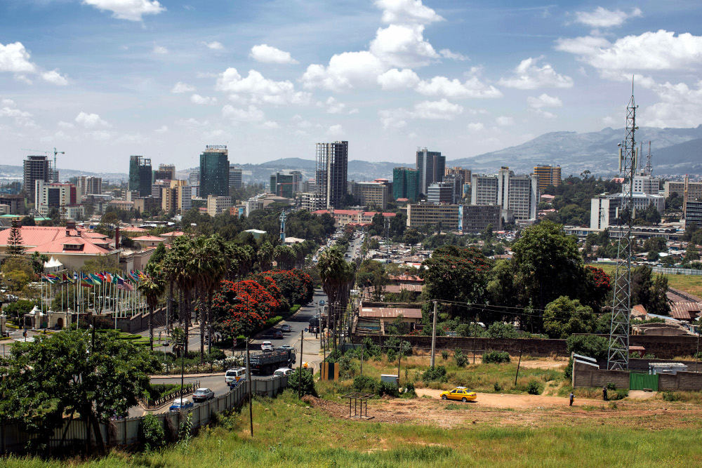 Stadtansicht von Addis Abeba, Hauptstadt von Aethiopien, 12.10.2015. Copyright: Thomas Imo/ photothek.net  [Tel. +493028097440 - www.photothek.net - Jegliche Verwendung nur gegen Honorar und Beleg. Urheber-/Agenturvermerk wird nach Paragraph13 UrhG ausdruecklich verlangt! Es gelten ausschliesslich unsere AGB.]